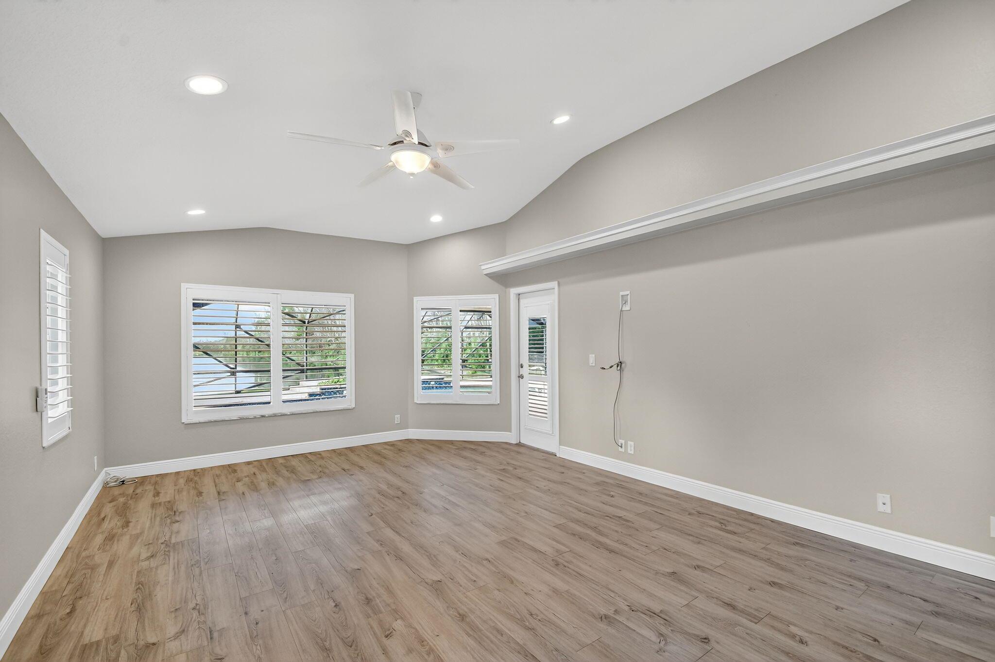 LOXAHATCHEE LAKES - Residential