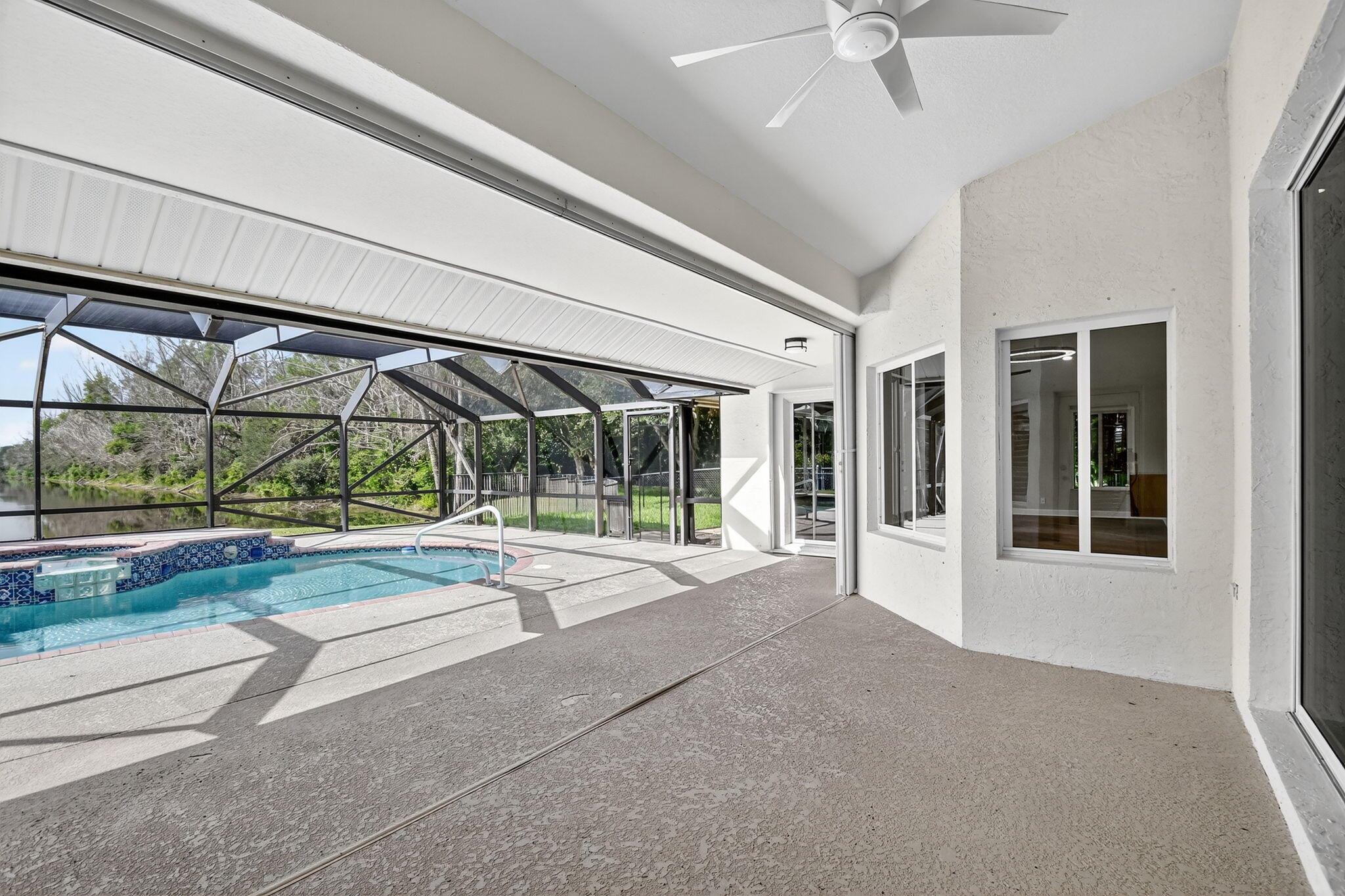 LOXAHATCHEE LAKES - Residential