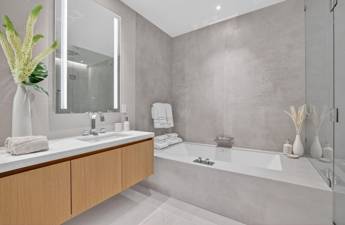 Pier Sixty Six - Residential