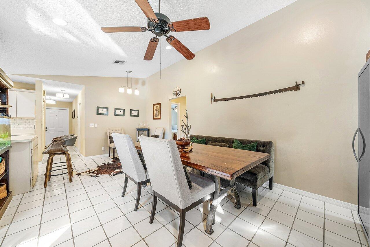 SUGAR POND MANOR OF WELLINGTON - Residential