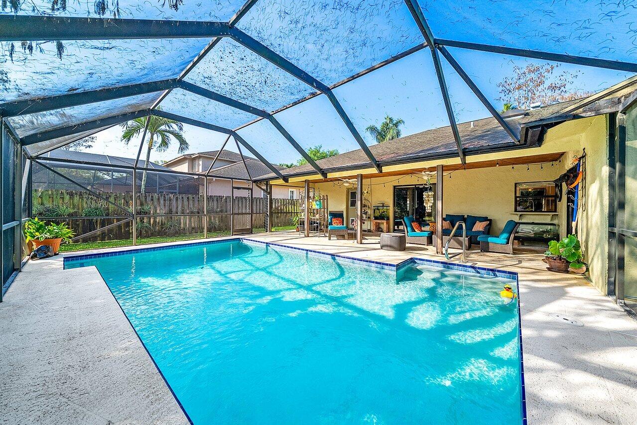 SUGAR POND MANOR OF WELLINGTON - Residential