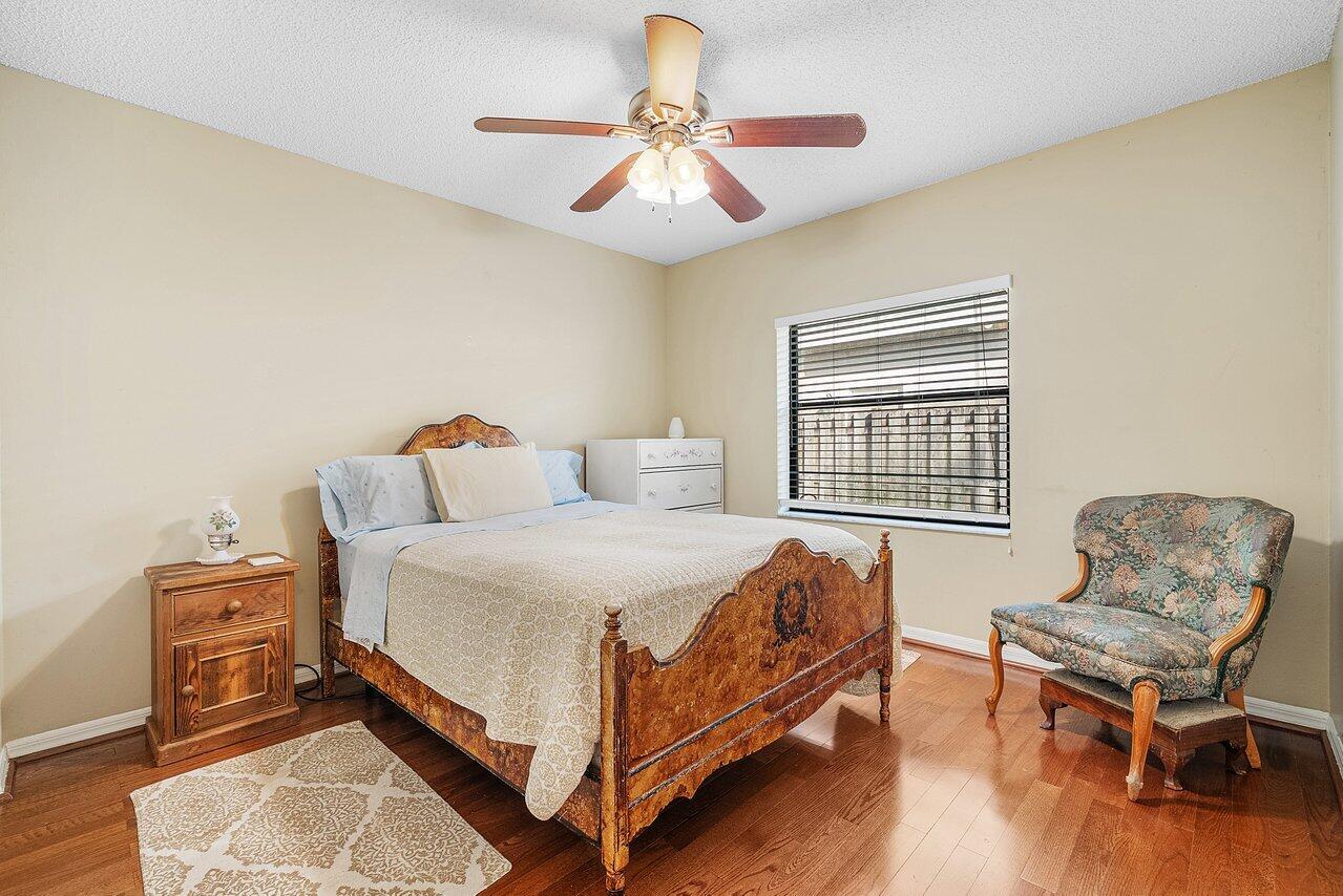 SUGAR POND MANOR OF WELLINGTON - Residential