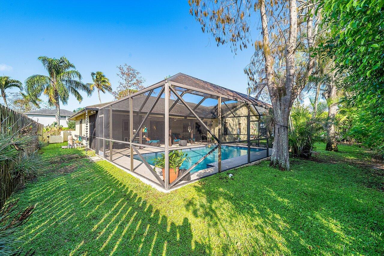 SUGAR POND MANOR OF WELLINGTON - Residential