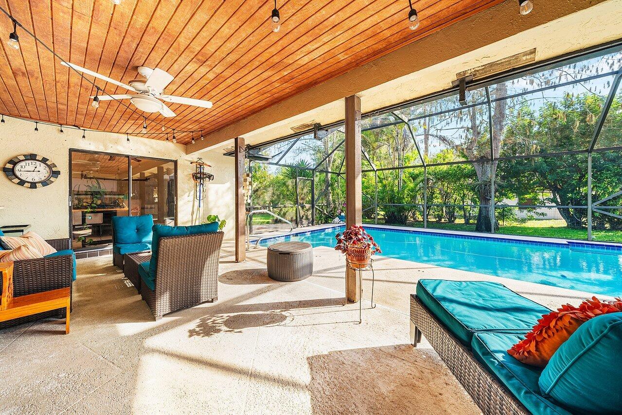 SUGAR POND MANOR OF WELLINGTON - Residential