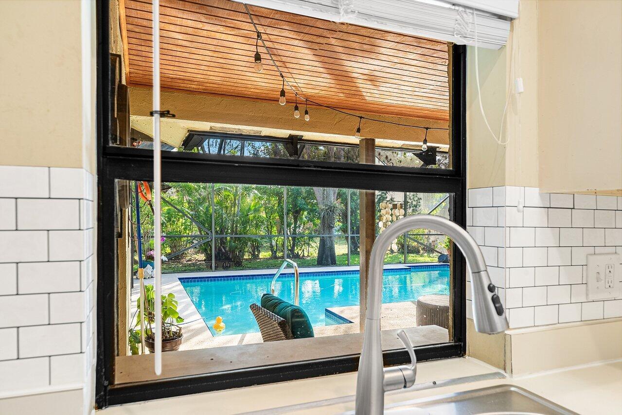 SUGAR POND MANOR OF WELLINGTON - Residential