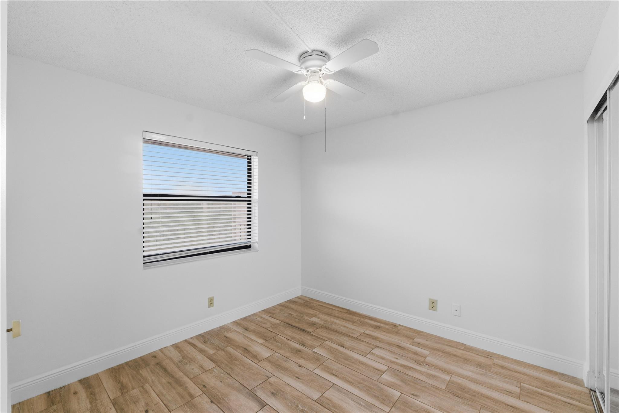 Sunrise Lakes - Residential