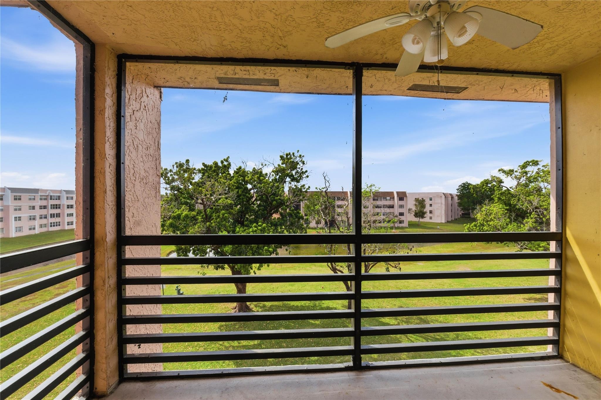 Sunrise Lakes - Residential