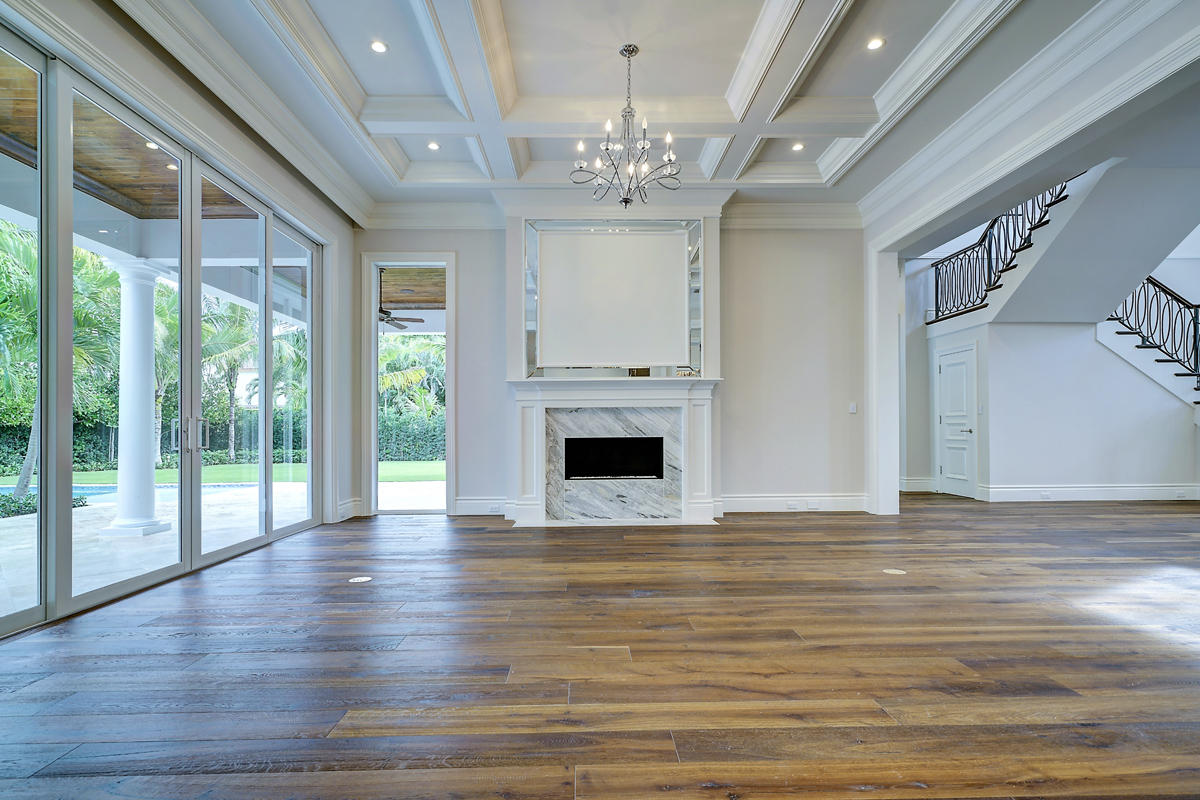 ROYAL PALM YACHT & COUNTRY CLUB - Residential