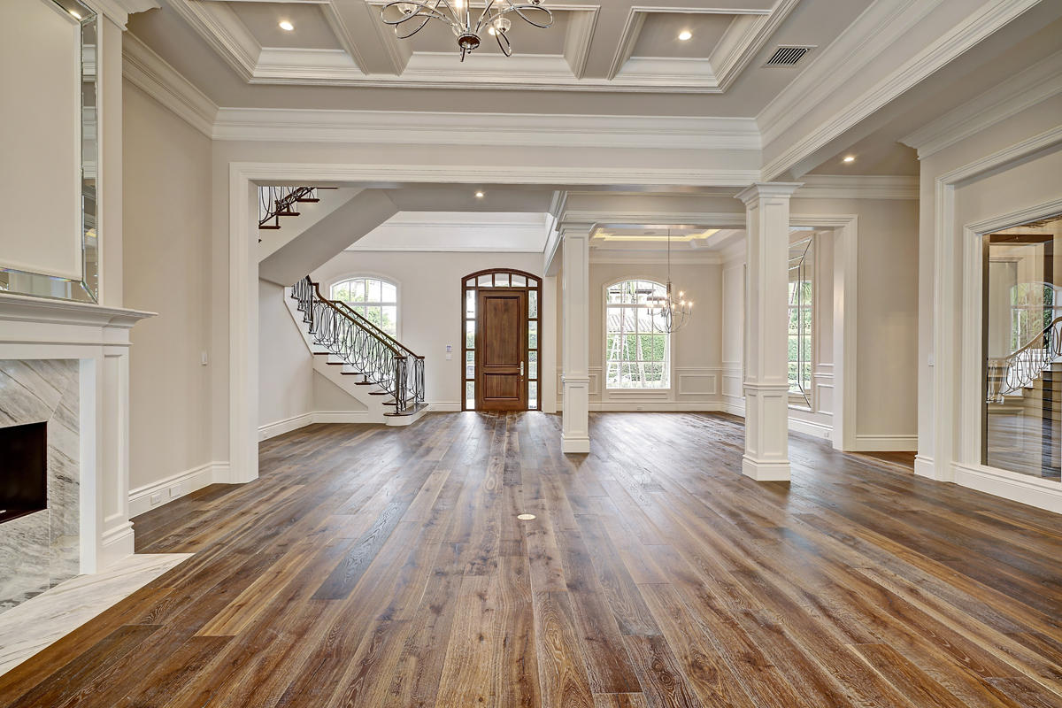 ROYAL PALM YACHT & COUNTRY CLUB - Residential