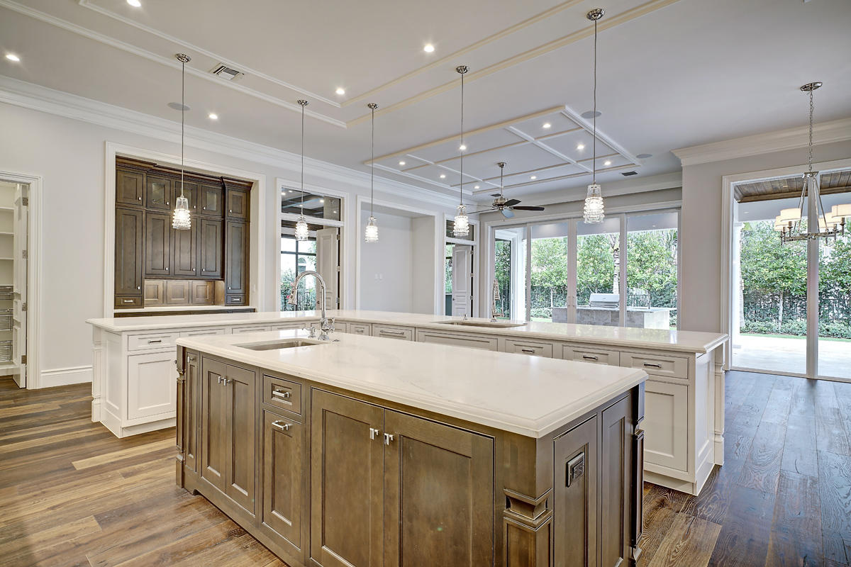 ROYAL PALM YACHT & COUNTRY CLUB - Residential