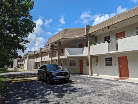 1503 NW 207th St Miami FL 33169
