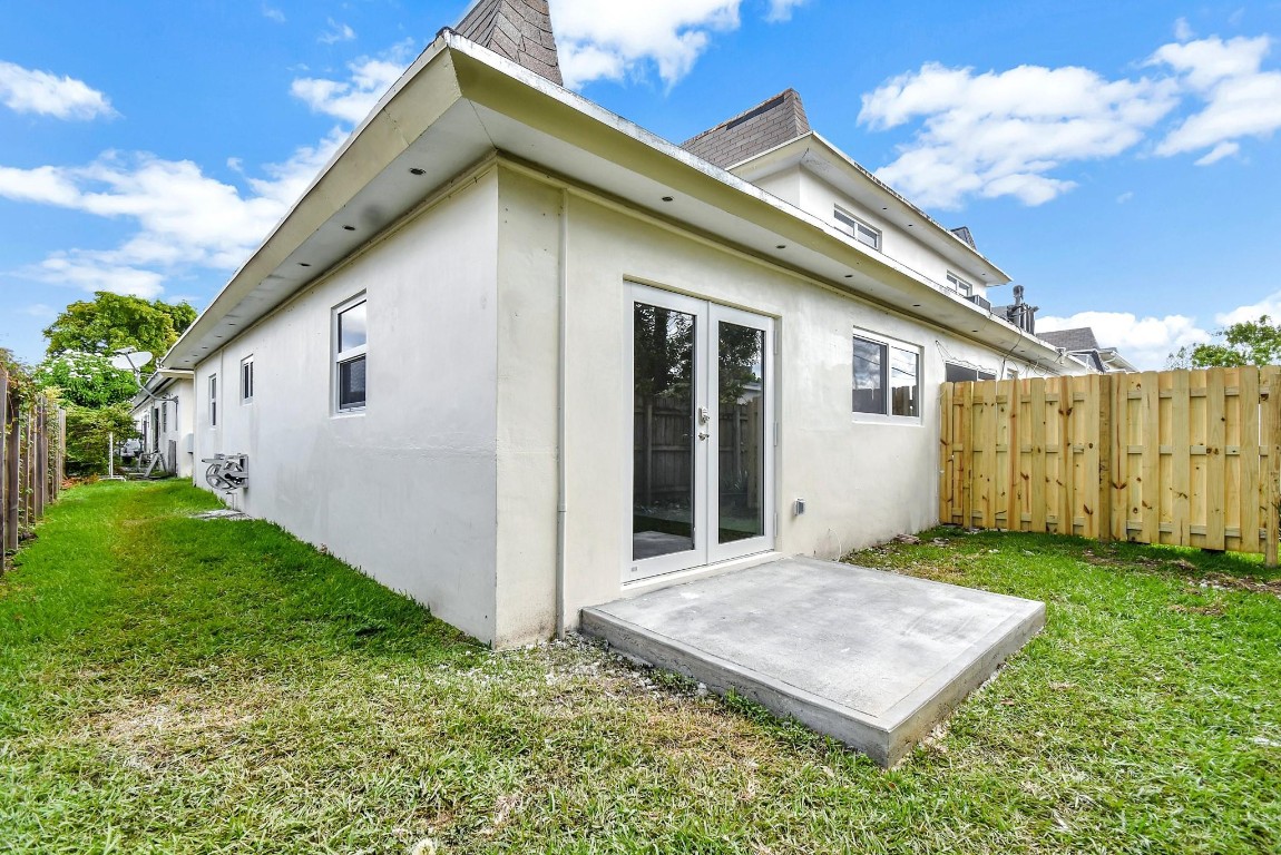 Georgetown Condominium - Residential