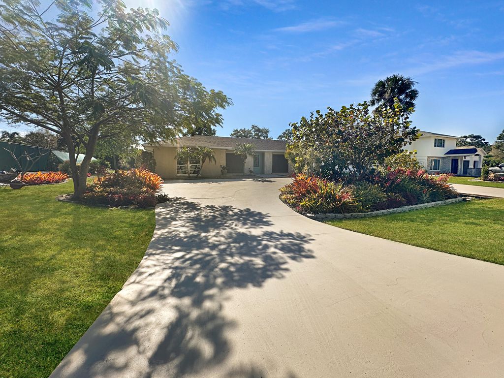 Photo of 5800 Eagle Drive, Fort Pierce, FL 34951 (MLS # R10949370)