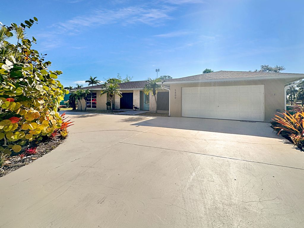 Photo of 5800 Eagle Drive, Fort Pierce, FL 34951 (MLS # R10949370)