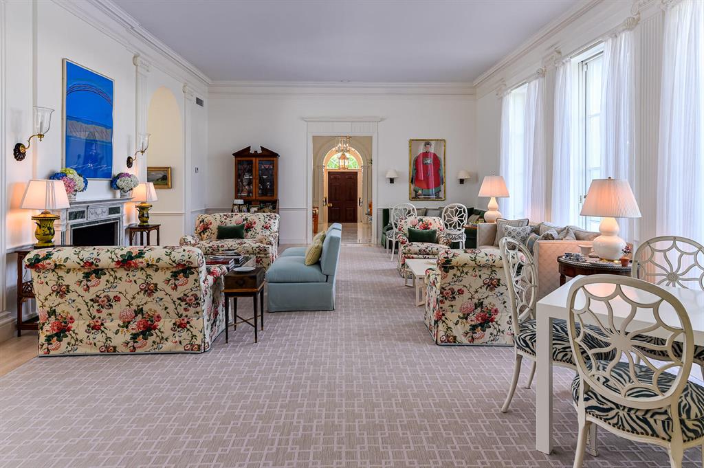 REGENTS PARK - Residential