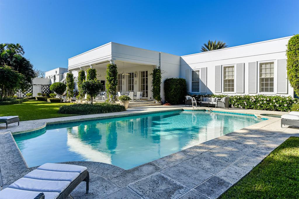 REGENTS PARK - Residential