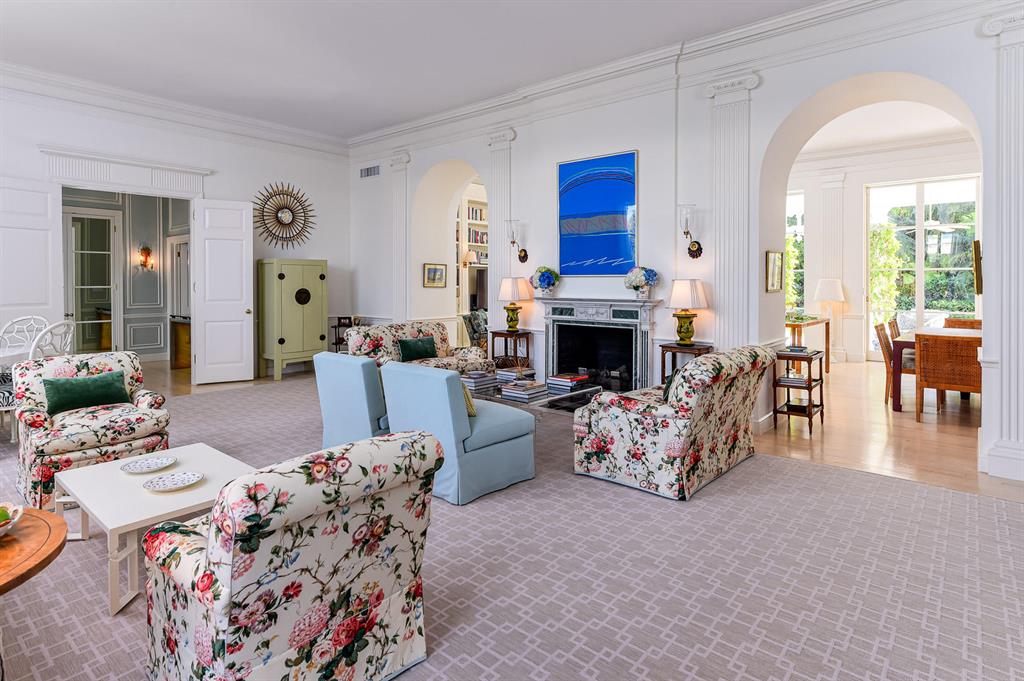 REGENTS PARK - Residential