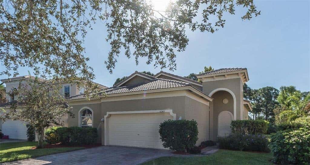 Photo of 6243 ARLINGTON Way, Fort Pierce, FL 34951 (MLS # B26062840)