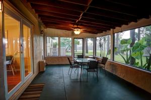 COUNTRY CLUB ACRES 5 - Residential