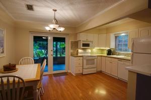 COUNTRY CLUB ACRES 5 - Residential