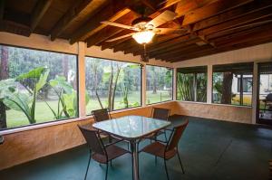 COUNTRY CLUB ACRES 5 - Residential