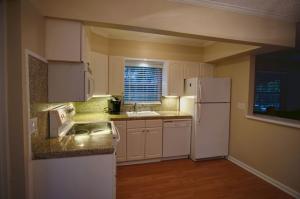 COUNTRY CLUB ACRES 5 - Residential