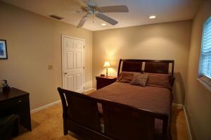 COUNTRY CLUB ACRES 5 - Residential