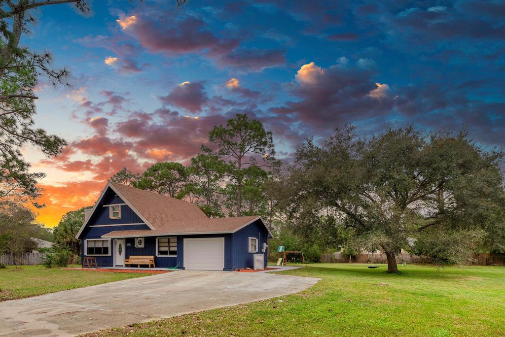 Photo of 13557 156th Street N, Jupiter, FL 33478 (MLS # R10950619)