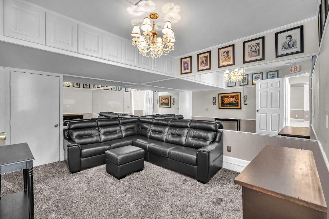 WINSTON PARK SECTION THREE - Residential