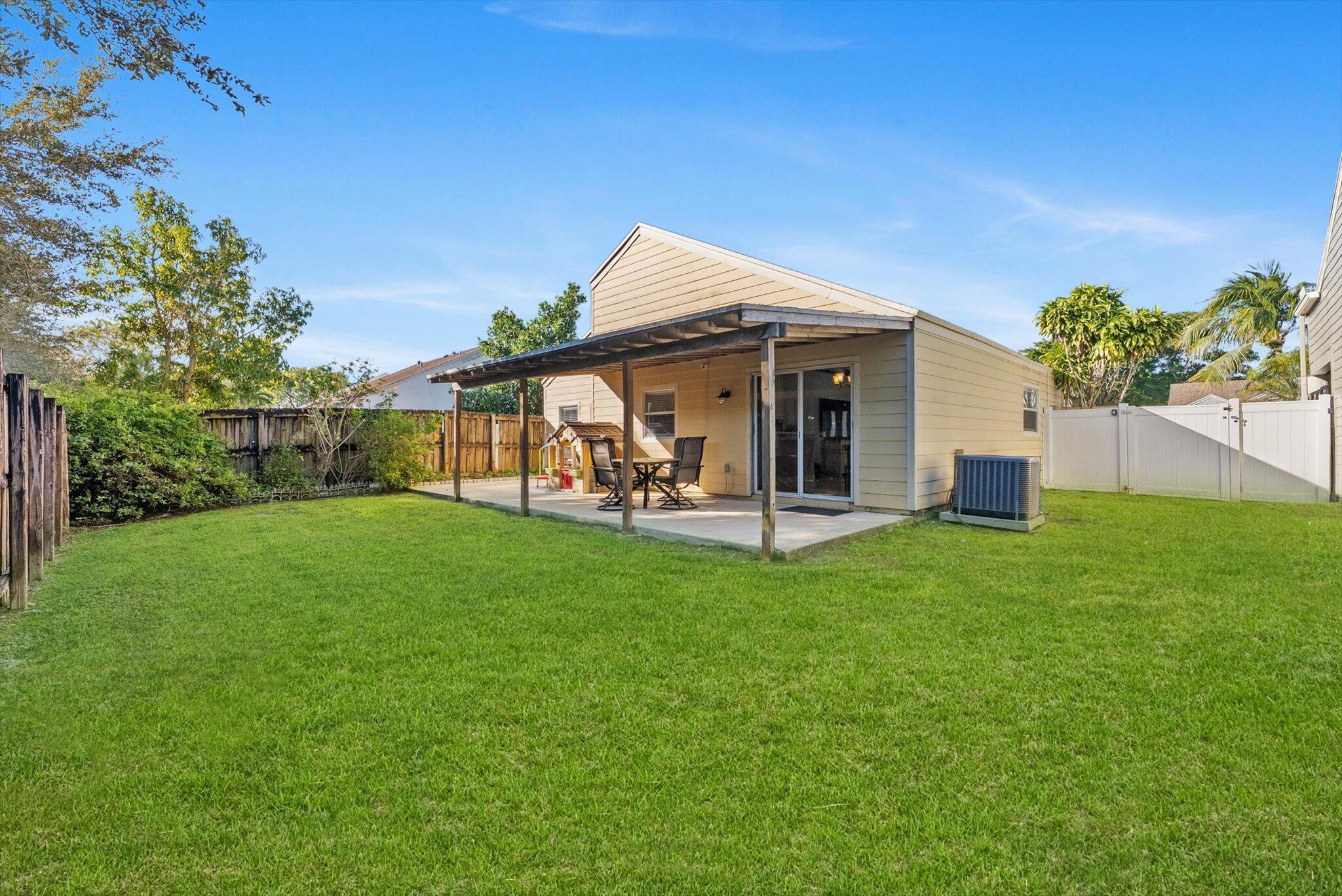 TRENDS AT BOCA RATON UNIT - Residential