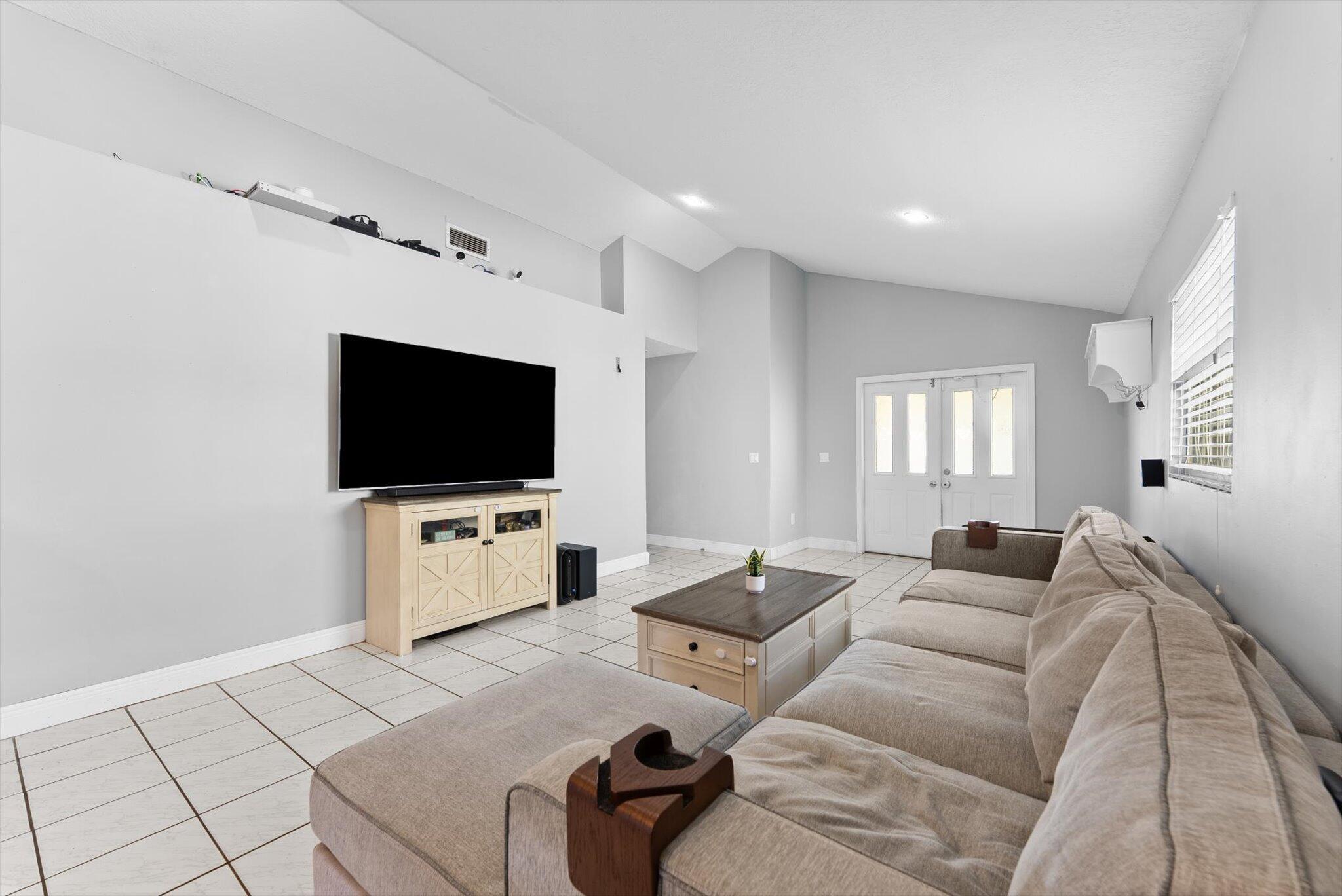 TRENDS AT BOCA RATON UNIT - Residential