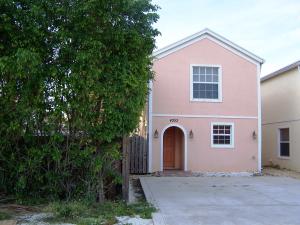 Affordable, almost new 2/2.5 single family house*Great conditions-beautiful kitchen cabinets, black appliances, granite counter-top*Tiles on first floor and carpet in bedrooms*Private, fully fenced back yard with big storage*Full size washer/dryer*Tenant needs to take care of landscaping & pest control*Come and see - you will not be disappointed!