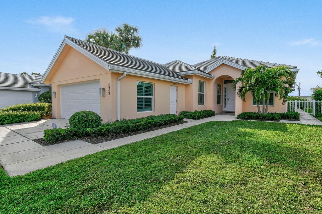 Photo of 4949 SE Inkwood Way, Hobe Sound, FL 33455 (MLS # R11069006)