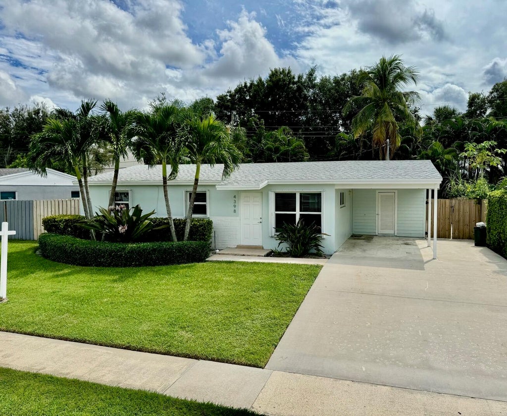 Photo of 4398 Bamboo Drive, Palm Beach Gardens, FL 33410 (MLS # R11021701)