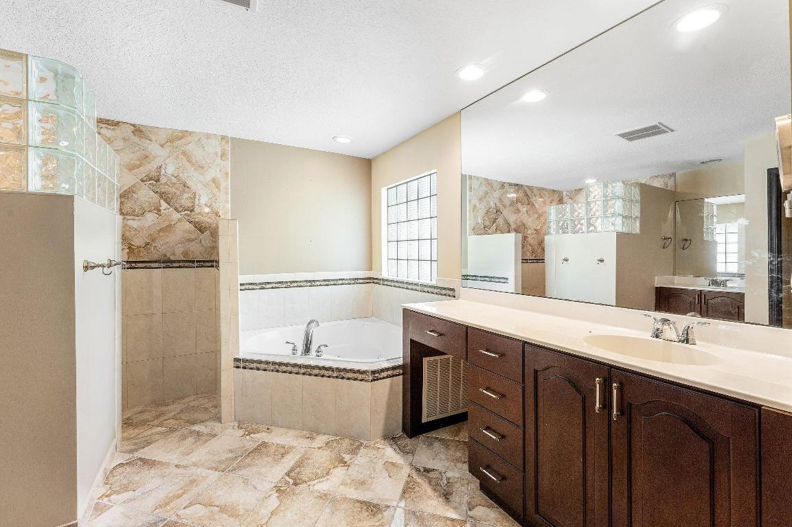 ACREAGE - Residential Lease