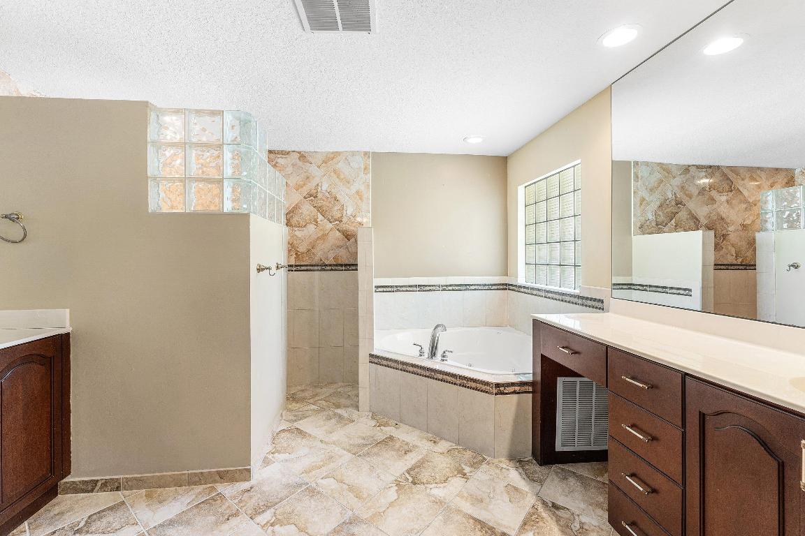 ACREAGE - Residential Lease