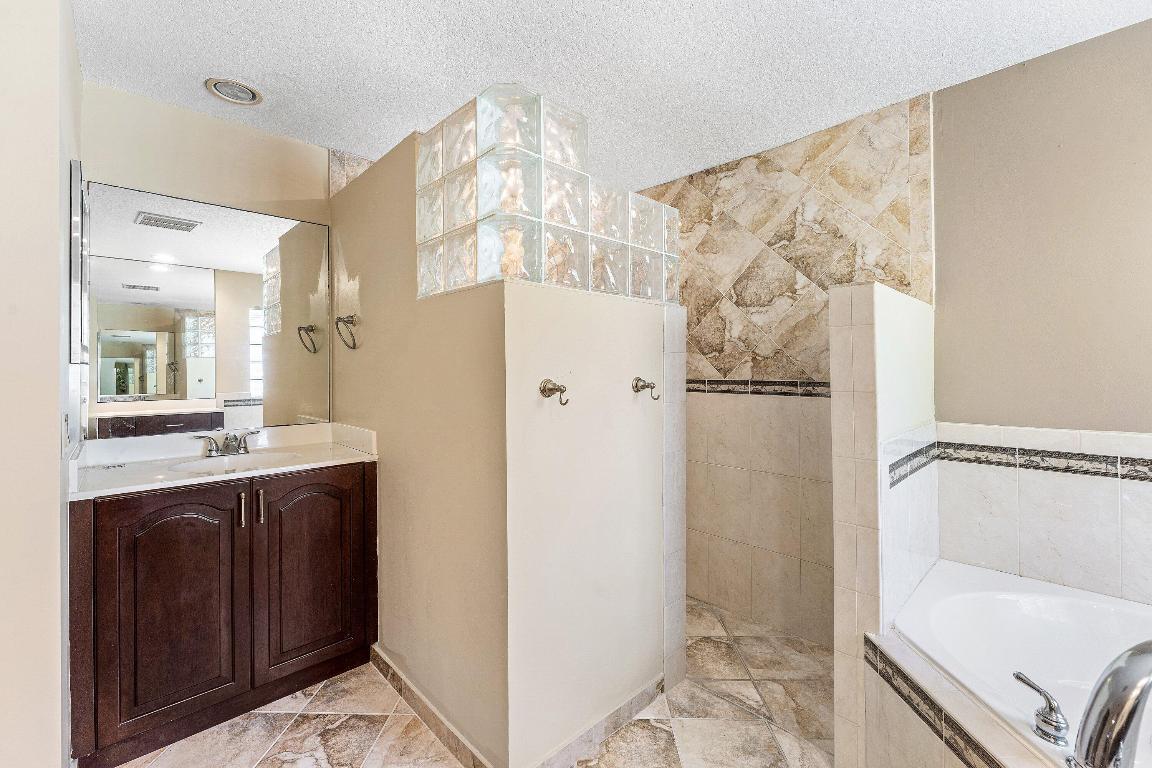 ACREAGE - Residential Lease