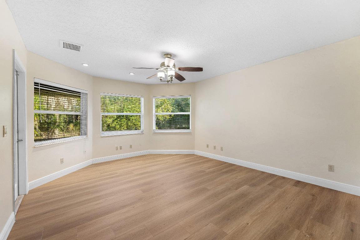 ACREAGE - Residential Lease