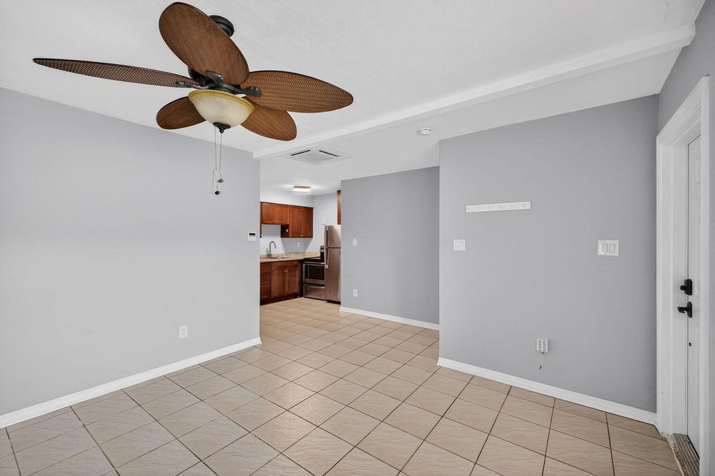 Photo of 1037 N Victoria Park Road #2, Fort Lauderdale, FL 33304 (MLS # R11099723)