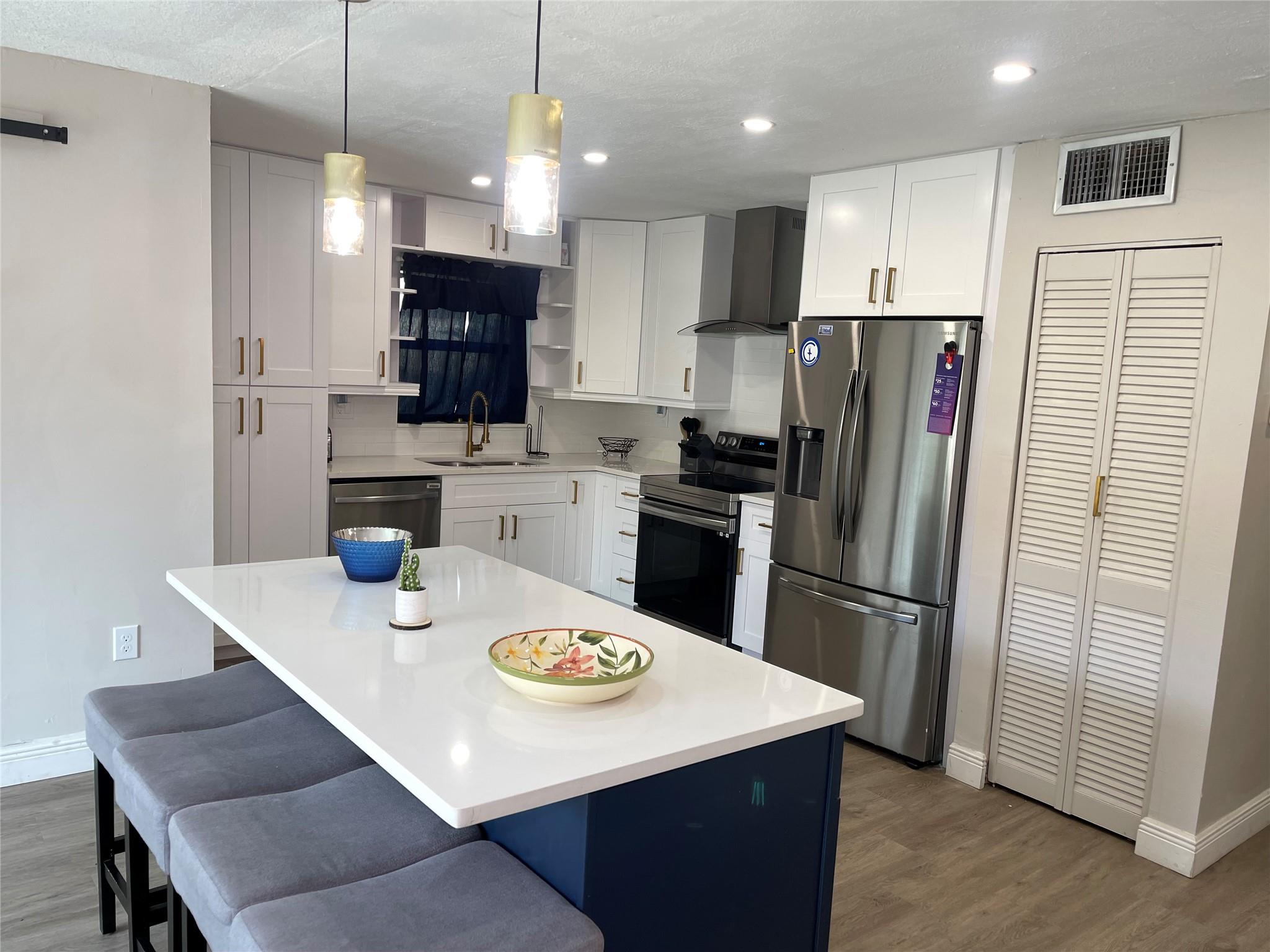 Del Rio Village North 86- - Residential Lease