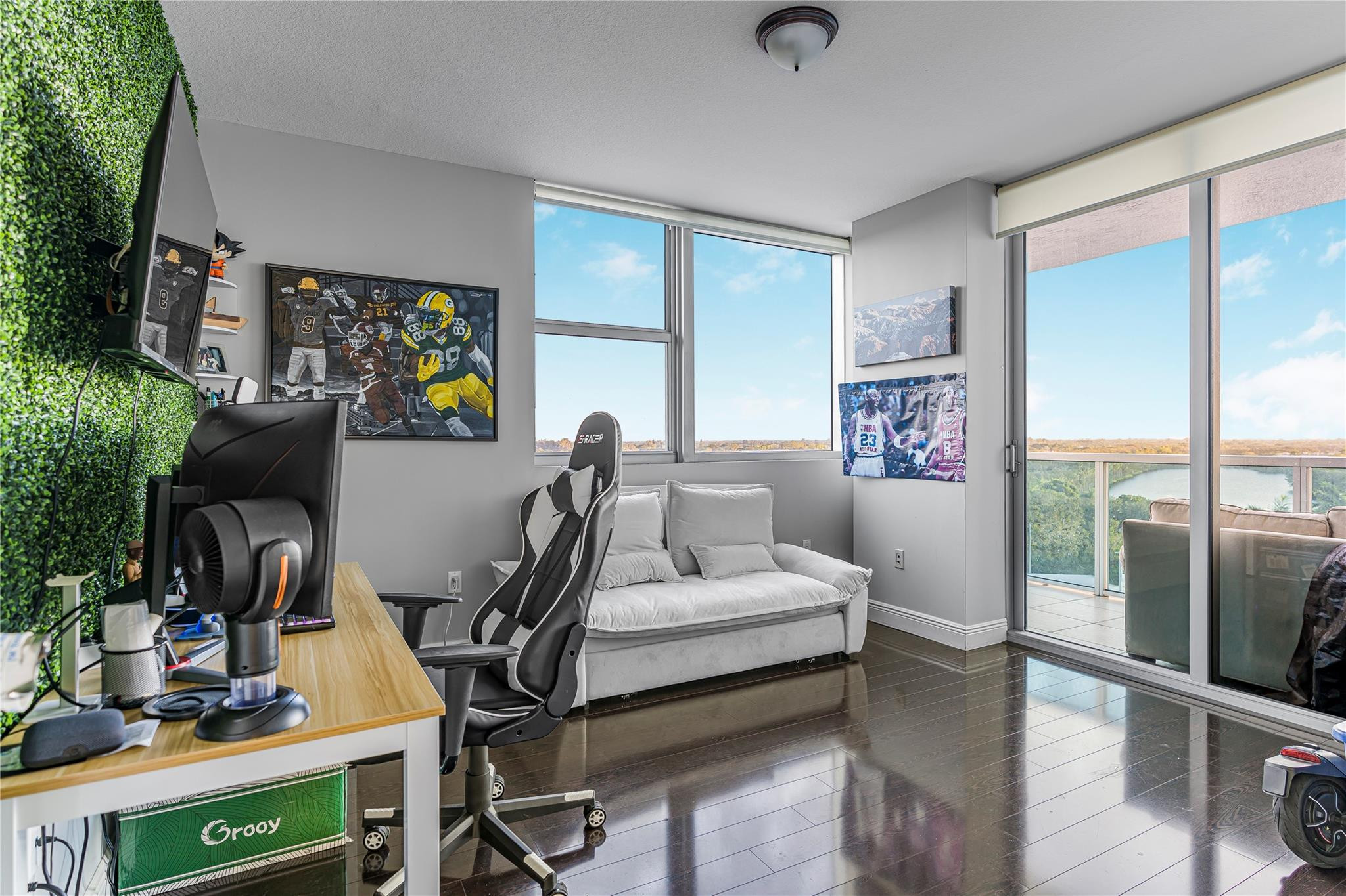 TAO SAWGRASS CONDOMINIUM - Residential Lease