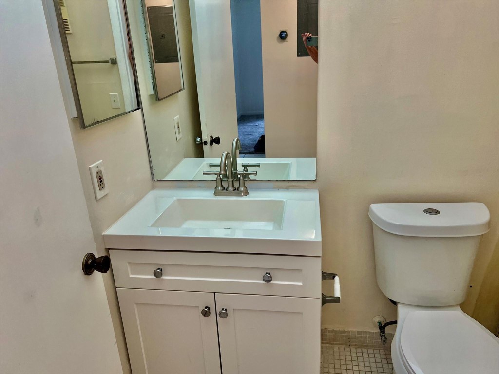 KINGS POINT - Residential