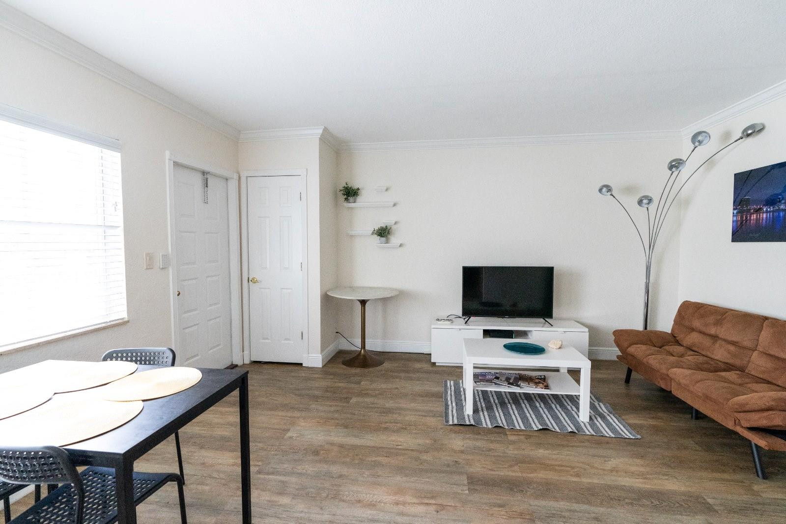 Gulfstream Condo Of Las O - Residential Lease