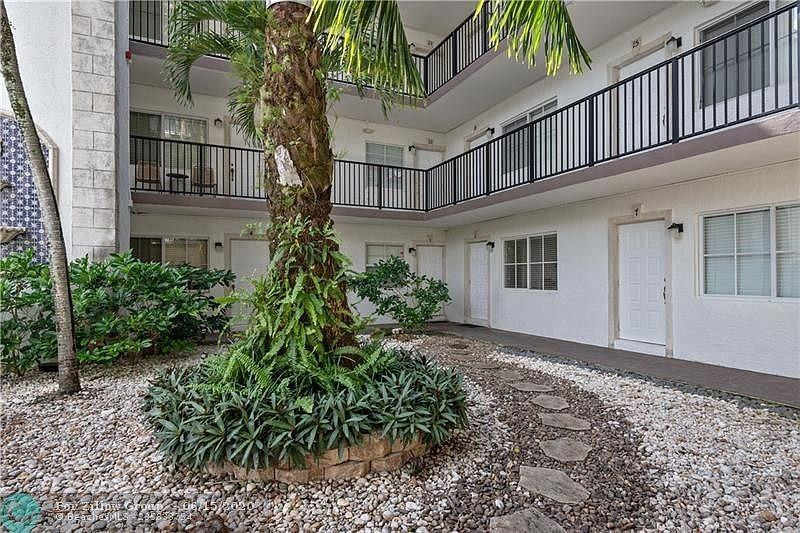 Gulfstream Condo Of Las O - Residential Lease