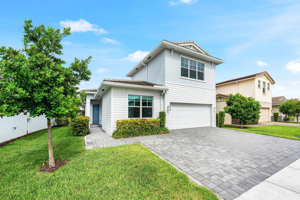 Photo of 4273 Marina Way, Deerfield Beach, FL 33064 (MLS # R11104327)