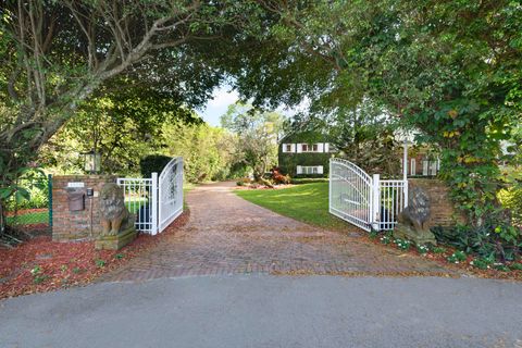 A home in Davie