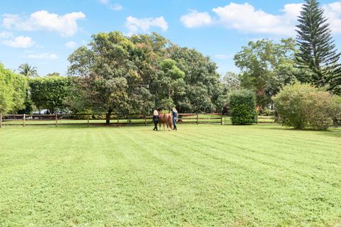 A home in Davie