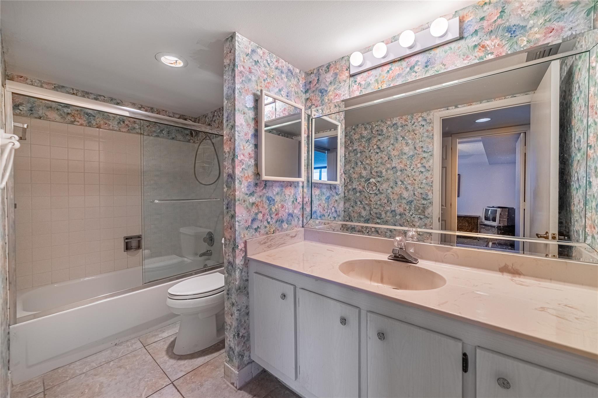 1010 S Ocean Blvd 605