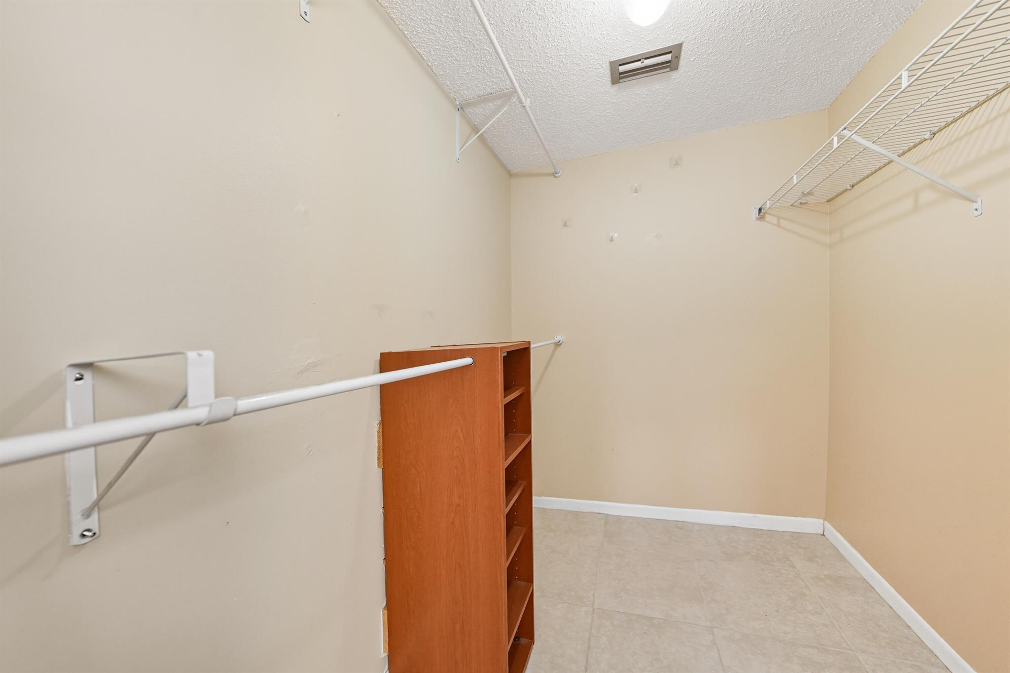 LUCERNE LAKES GOLF COLONY - Residential