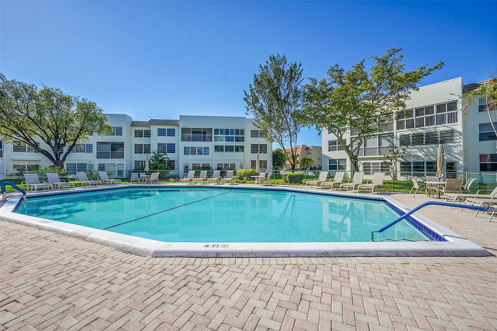 ROYAL PARK GARDENS - Residential